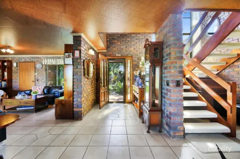 Property photo of 17 Wallaby Place Bundall QLD 4217