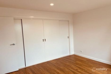 21 Warrington Cres, Wattle Glen, VIC 3096