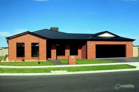 12 Barnes Bvd, Horsham, VIC 3400