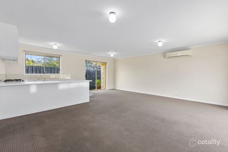 Property photo of 2/106-110 Townsend Road St Albans Park VIC 3219