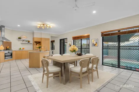 Property photo of 12 Colthouse Place Sinnamon Park QLD 4073
