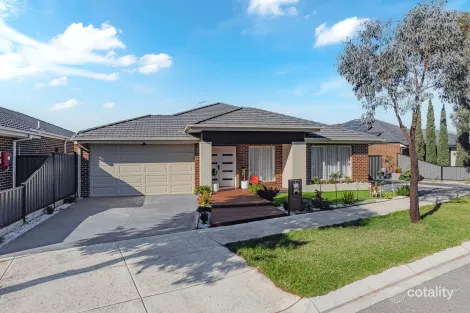Property photo of 16 Peninsula Crescent Craigieburn VIC 3064