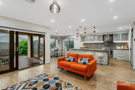 Property photo of 5 Beacon Drive Cranbourne North VIC 3977