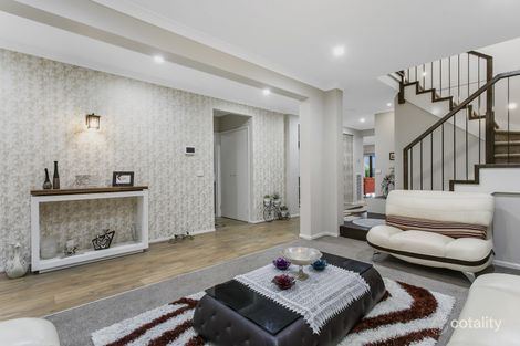 Property photo of 5 Beacon Drive Cranbourne North VIC 3977