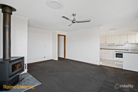 2/1 Derwent Ave, Blackmans Bay, TAS 7052