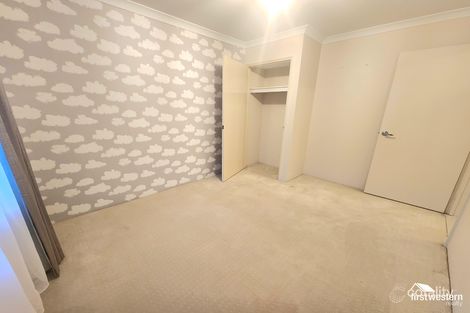 Property photo of 50 Montane Turn Banksia Grove WA 6031