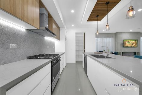 Property photo of 24 Cochrane Avenue Mickleham VIC 3064