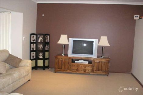 Property photo of 8 Woodlupine Court Forrestfield WA 6058
