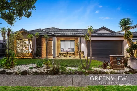 Property photo of 46 Von Nida Drive Cranbourne North VIC 3977