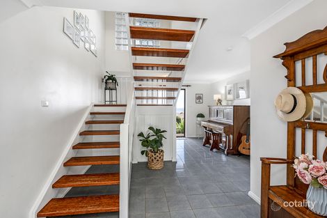 Property photo of 21 Frederick Place Kurrajong Heights NSW 2758