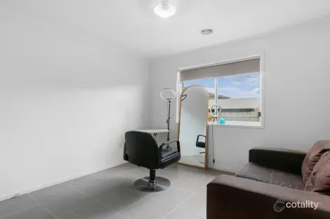 Property photo of 1/18 Chenhall Crescent Traralgon VIC 3844