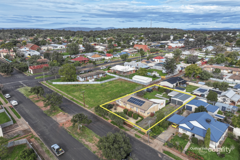 25 Dugga St, Peak Hill, NSW 2869