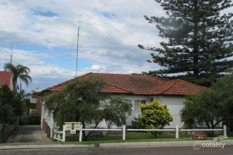 30 Bay Rd, The Entrance, NSW 2261