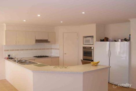 Property photo of 4 Field Court Berwick VIC 3806