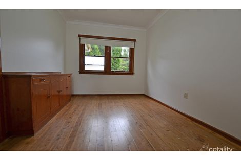 Property photo of 22 Lawn Avenue Robertson NSW 2577