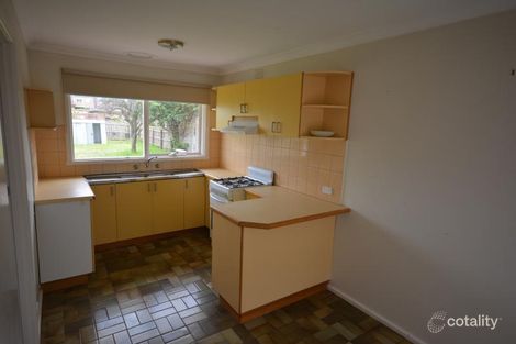 Property photo of 17 Lyster Close Seaford VIC 3198