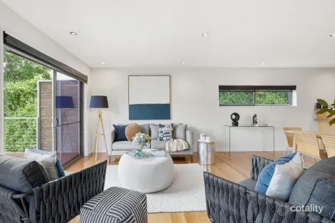 282 Churchill Ave, Sandy Bay, TAS 7005