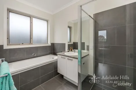 Property photo of 23 Diamond Drive Mount Barker SA 5251