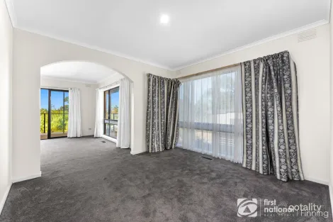 Property photo of 10 Sandpiper Close Blind Bight VIC 3980