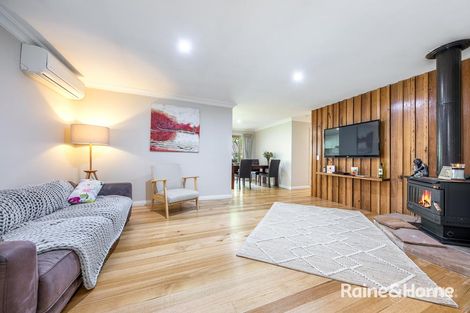 Property photo of 11 Campaspe Drive Woodend VIC 3442