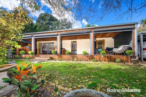 Property photo of 11 Campaspe Drive Woodend VIC 3442