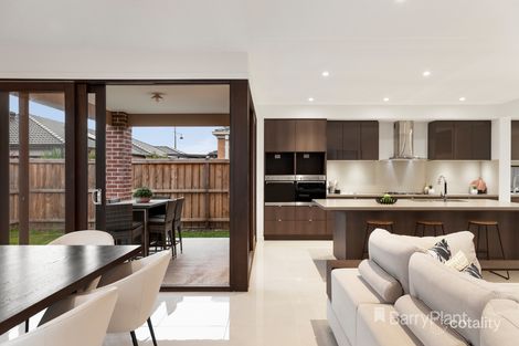 Property photo of 13 Lochran Road Doreen VIC 3754