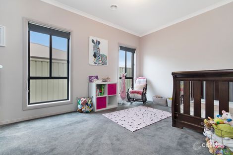 Property photo of 20 Greenfield Drive Epsom VIC 3551