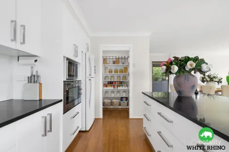Property photo of 4 Harper Close Karabar NSW 2620