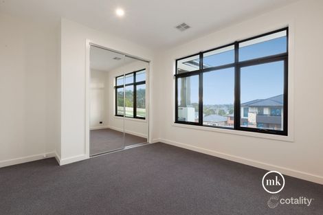 Property photo of 31 Elderfield Circuit Doreen VIC 3754