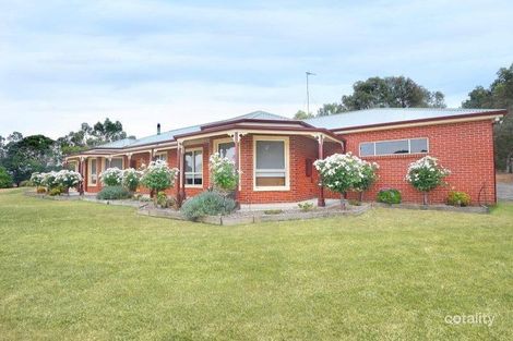 136 Kirks Rd, Ross Creek, VIC 3351