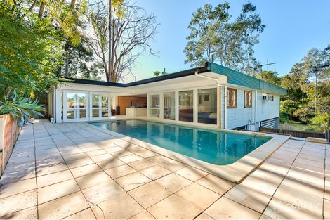 15 Fallbrook St, Kenmore, QLD 4069