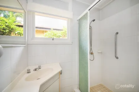 Property photo of 25 Kiers Road Miami QLD 4220