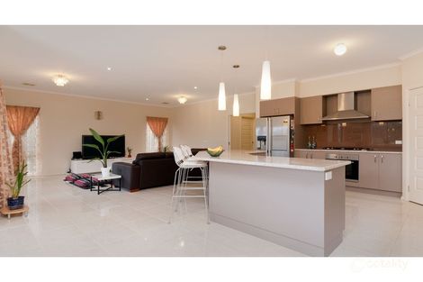 Property photo of 42 Pacific Drive Mooroolbark VIC 3138