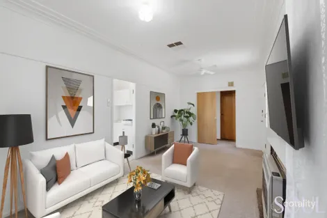 Property photo of 4 Cedar Crescent Griffith NSW 2680