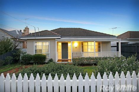 Property photo of 32 Lloyd Avenue Reservoir VIC 3073