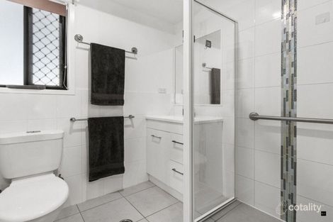 Property photo of 2 Wave Court Toogoom QLD 4655