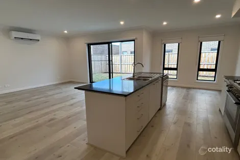 23 Birmingham Rd, Cranbourne East, VIC 3977