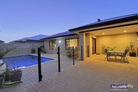 Property photo of 5 Mainsail Parkway Wannanup WA 6210