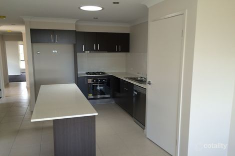 Property photo of 2/225 Greenwattle Street Cranley QLD 4350