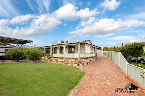 15 Pickering Dr, Dongara, WA 6525
