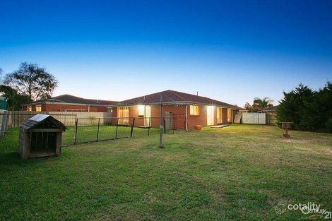 Property photo of 7 Isaac Smith Crescent Cranbourne VIC 3977