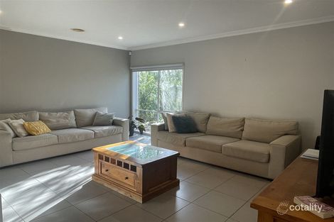 Property photo of 16 Kindred Avenue Cranbourne North VIC 3977