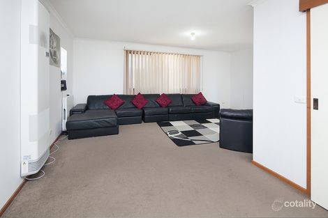 Property photo of 1 Topaz Way Hampton Park VIC 3976