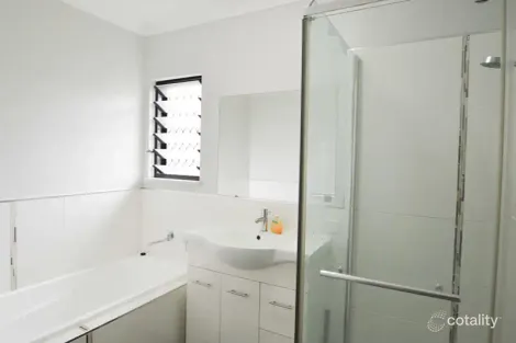 Property photo of 6 Carter Close Smithfield QLD 4878