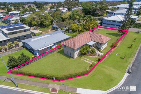 Property photo of 2 Hoskins Street Sandgate QLD 4017