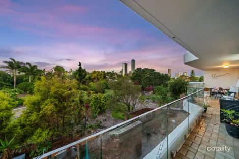 Property photo of 8/54 Hooker Boulevard Mermaid Waters QLD 4218