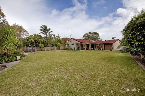 Property photo of 12 Cabbage Tree Palm Crescent Pelican NSW 2281