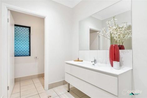 Property photo of 2 Buckinghamia Close Redlynch QLD 4870
