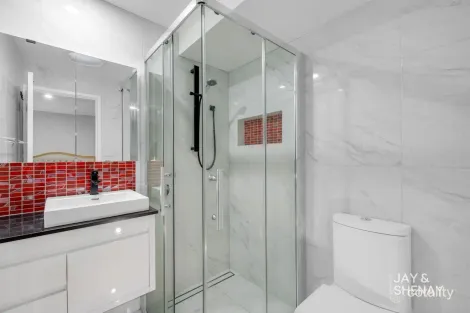 Property photo of 25 Lawson Way Endeavour Hills VIC 3802