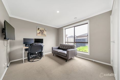 Property photo of 13 Golders Crescent Wyndham Vale VIC 3024
